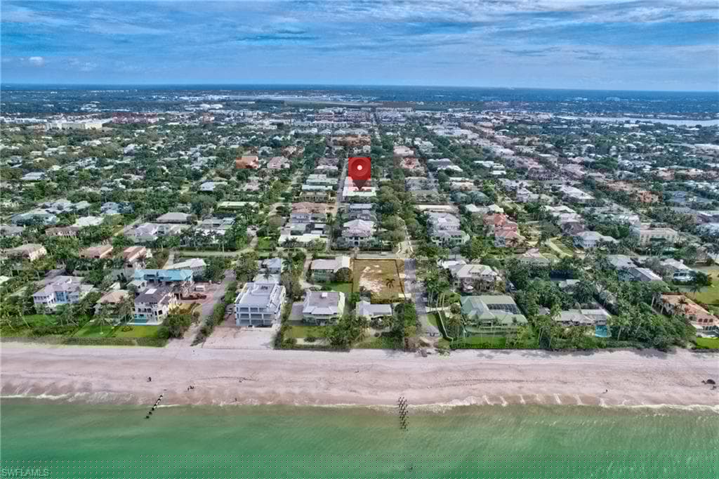 255 3rd Ave S 255, Naples, FL 34102-21