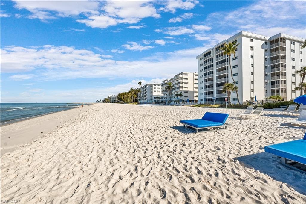 1919 Gulf Shore Blvd N 601, Naples, FL 34102-5