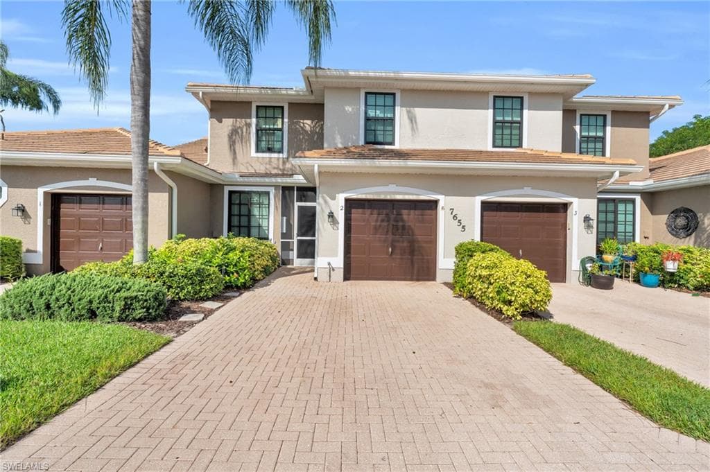 7655 Meadow Lakes Dr 1002, Naples, FL 34104-24
