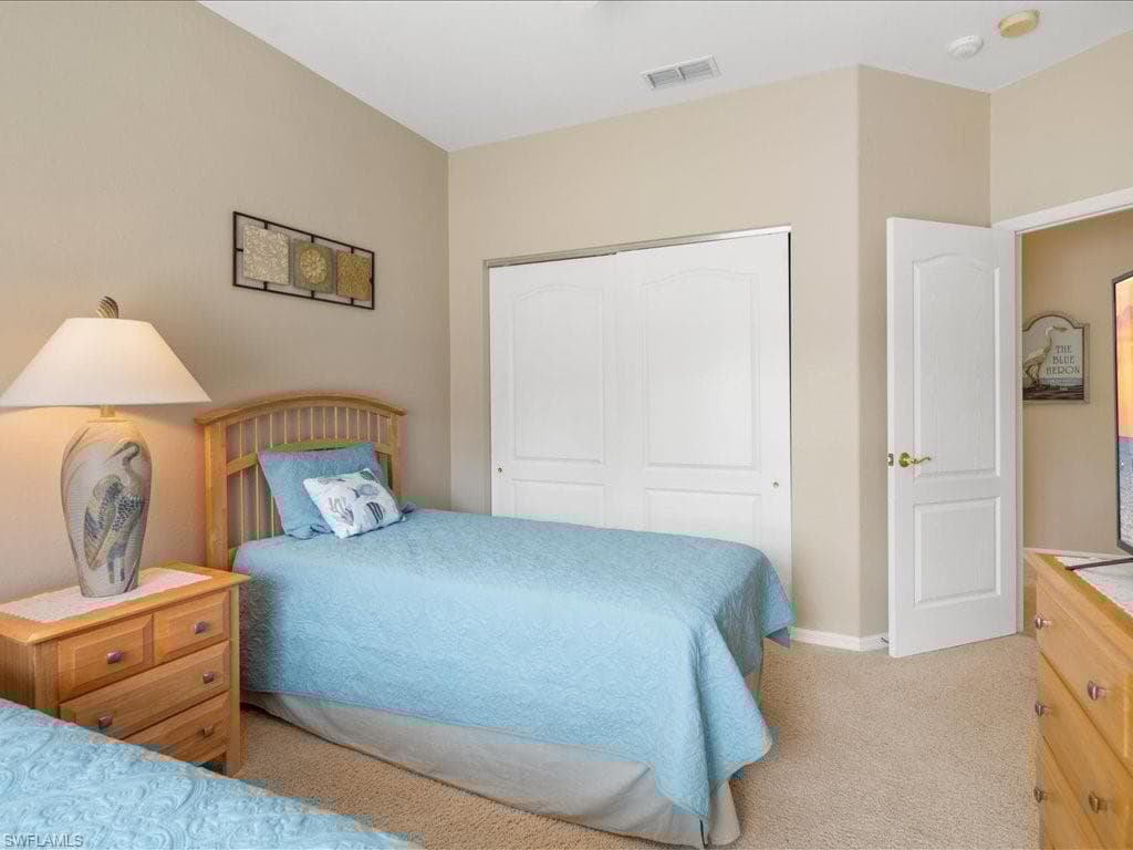 251 Glen Eagle Cir, Naples, FL 34104-17