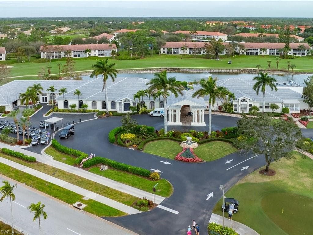 251 Glen Eagle Cir, Naples, FL 34104-28