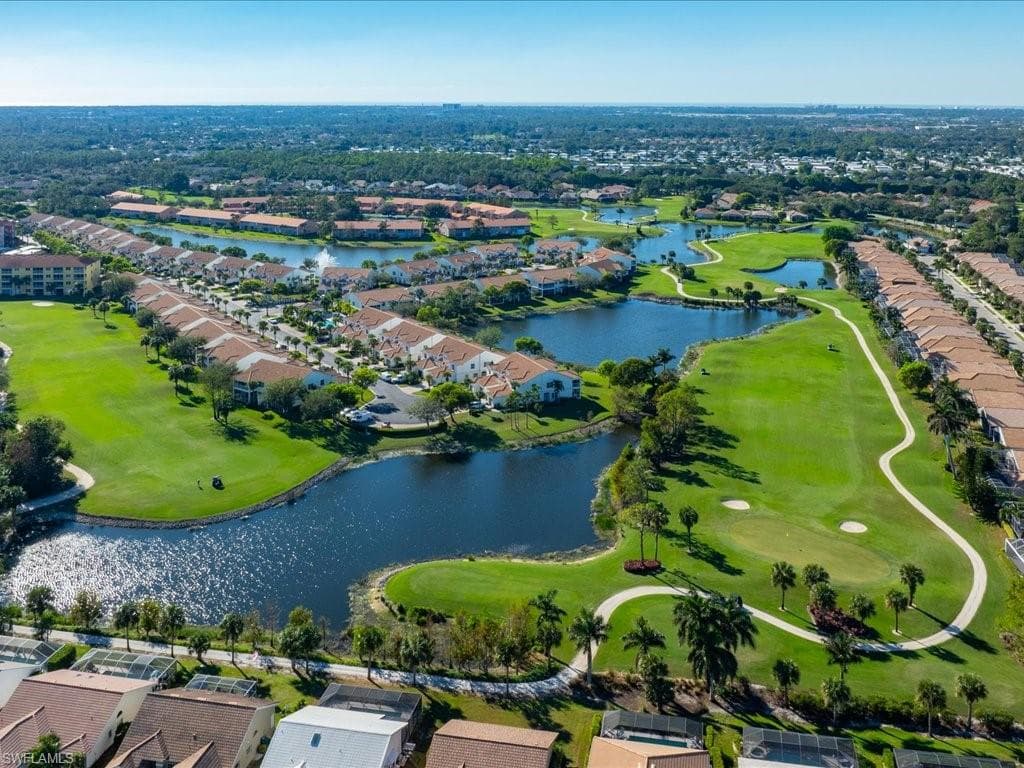 251 Glen Eagle Cir, Naples, FL 34104-38