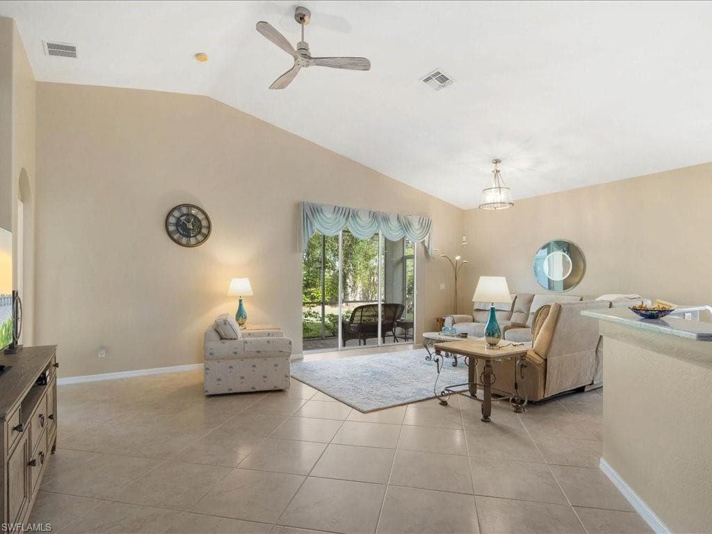 251 Glen Eagle Cir, Naples, FL 34104-5