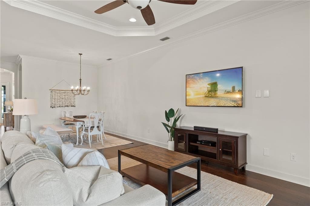 8502 Palacio Ter N, Naples, FL 34114-5