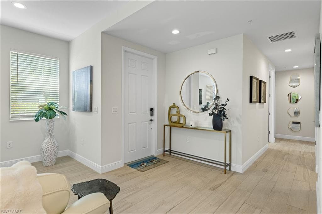 2560 Seychelles Dr 1004, Naples, FL 34112-12
