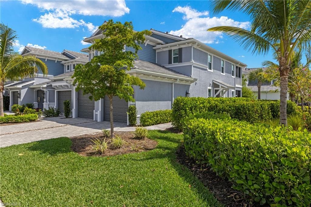 2560 Seychelles Dr 1004, Naples, FL 34112-32