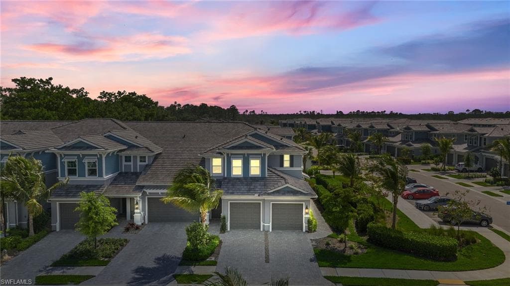 2560 Seychelles Dr 1004, Naples, FL 34112-33