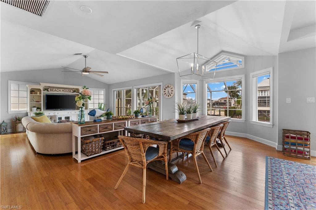 437 Trade Winds Ave, Naples, FL 34108-15