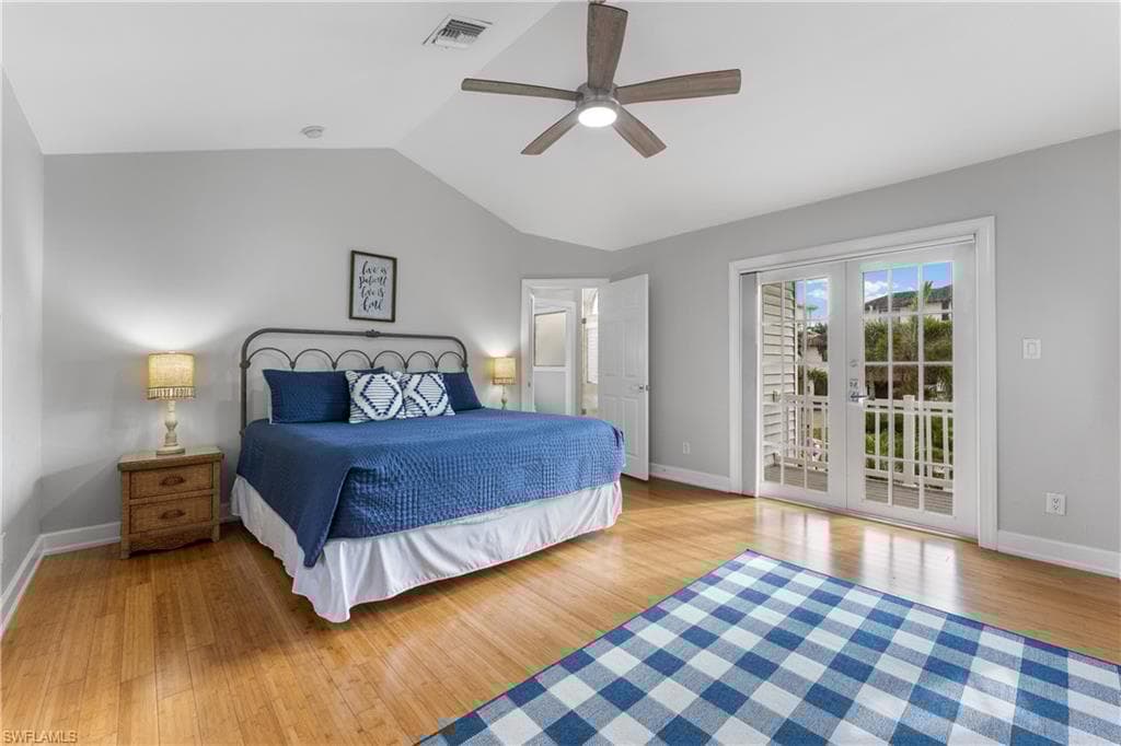 437 Trade Winds Ave, Naples, FL 34108-17