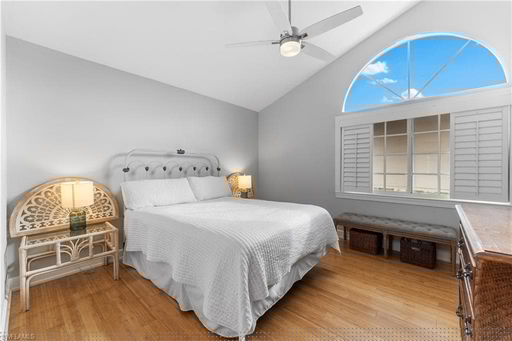 437 Trade Winds Ave, Naples, FL 34108-21