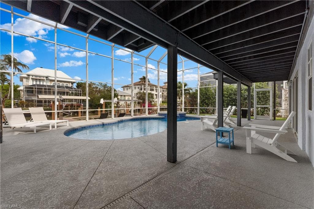 437 Trade Winds Ave, Naples, FL 34108-27