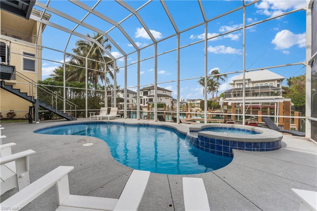 437 Trade Winds Ave, Naples, FL 34108-28
