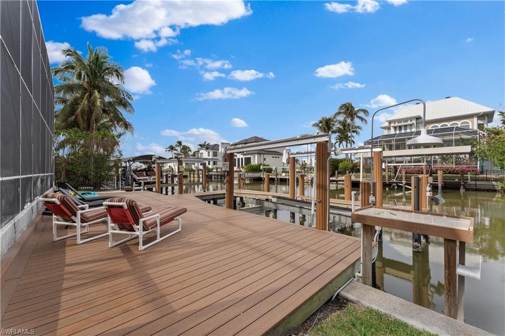 437 Trade Winds Ave, Naples, FL 34108-31