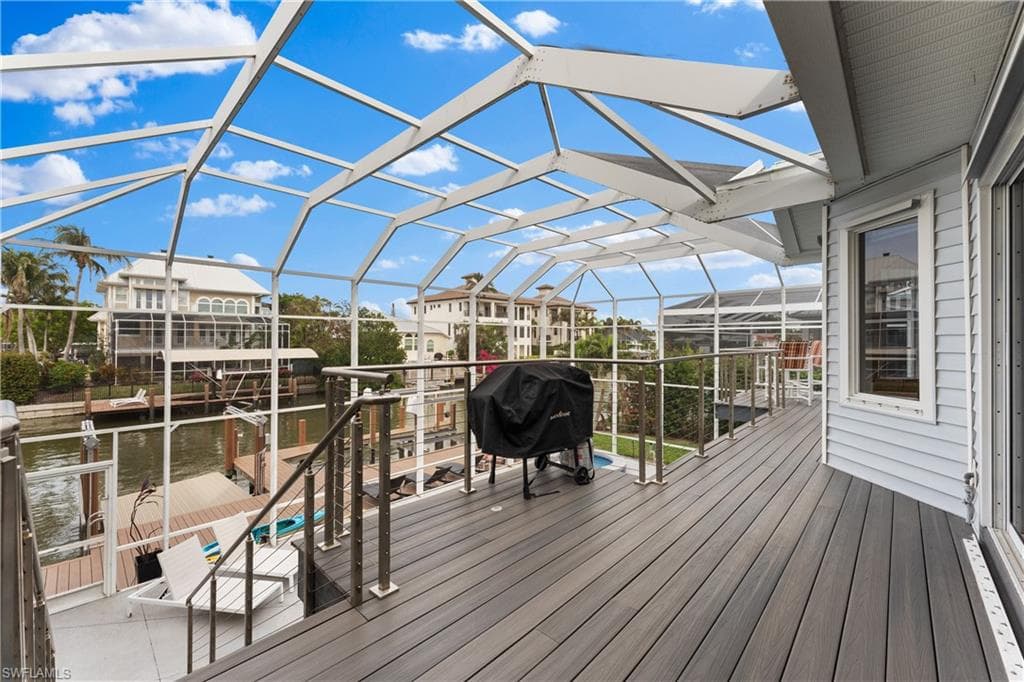437 Trade Winds Ave, Naples, FL 34108-41