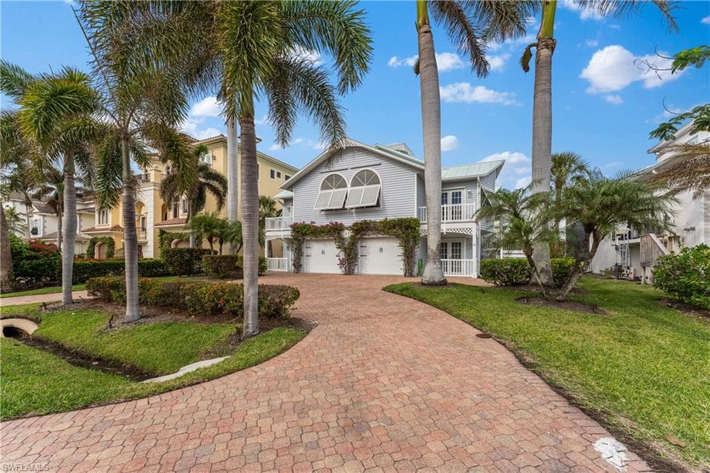 437 Trade Winds Ave, Naples, FL 34108-44