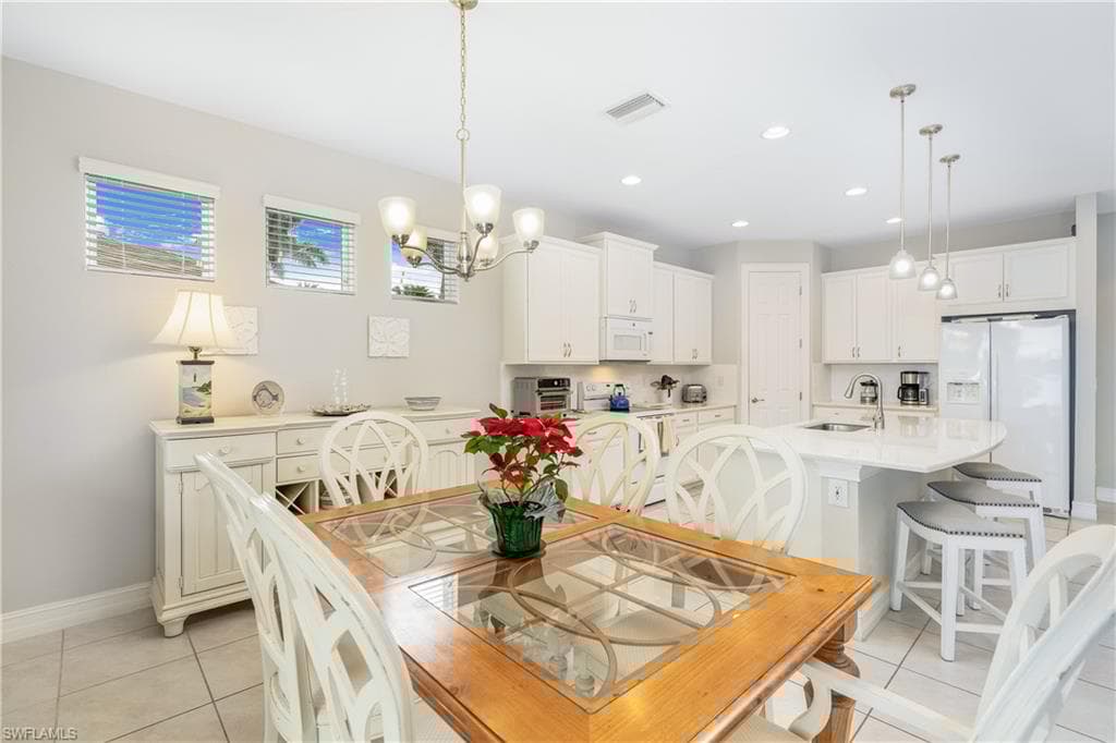14601 Tropical Dr, Naples, FL 34114-9