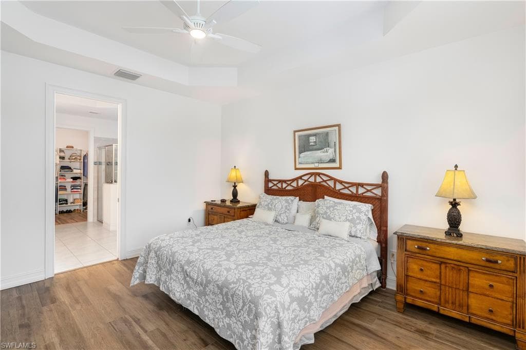 14601 Tropical Dr, Naples, FL 34114-15