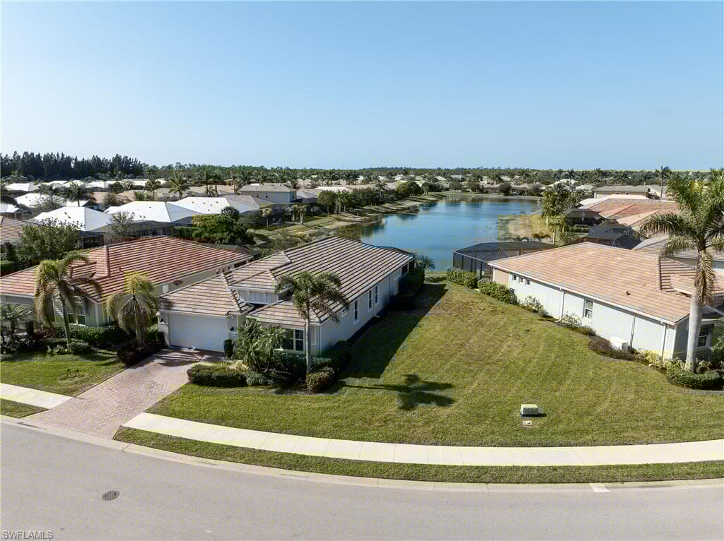 14601 Tropical Dr, Naples, FL 34114-1