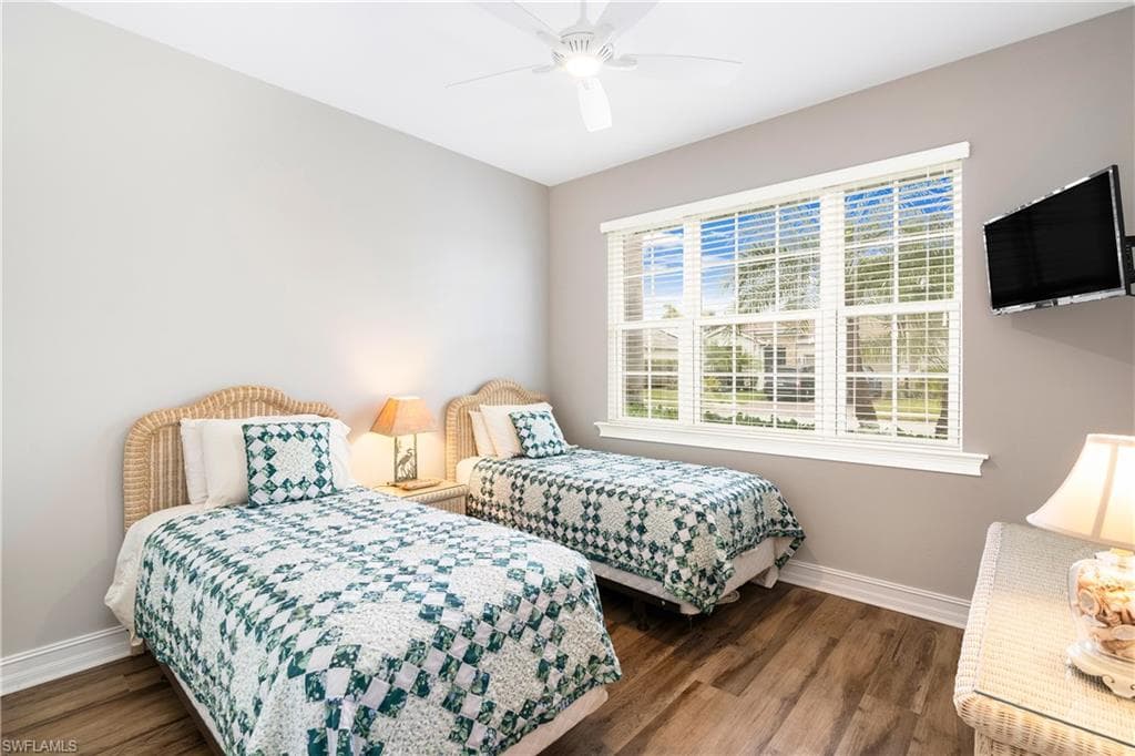 14601 Tropical Dr, Naples, FL 34114-21