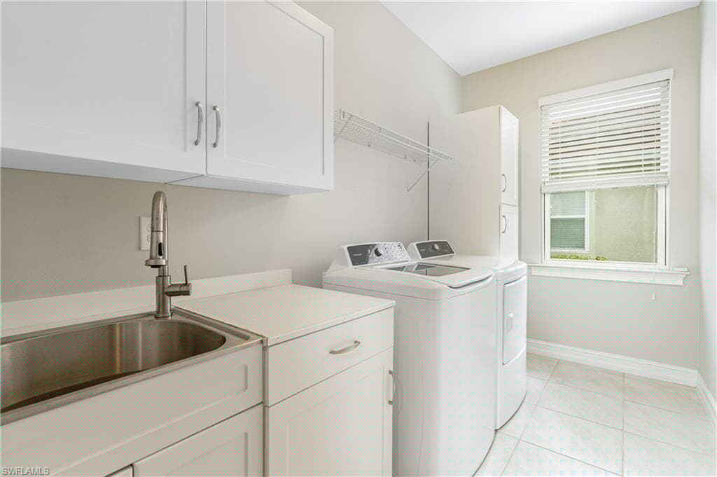 14601 Tropical Dr, Naples, FL 34114-25