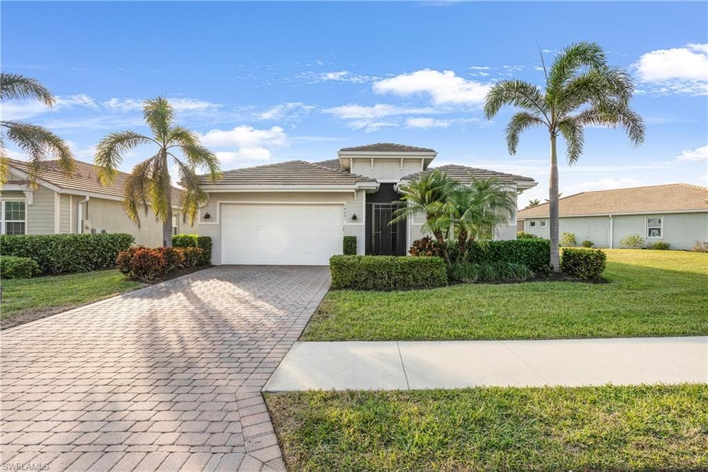 14601 Tropical Dr, Naples, FL 34114-42
