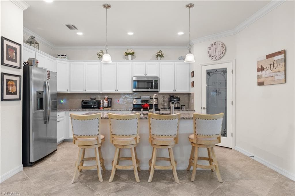 1570 Parnell Ct, Naples, FL 34113-9