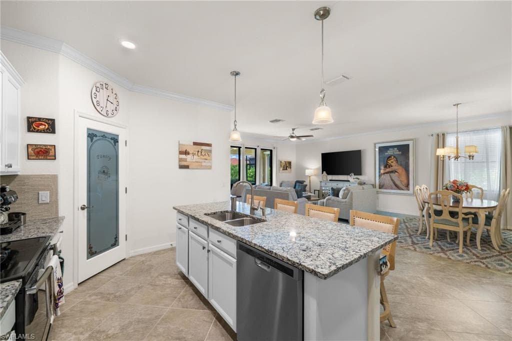 1570 Parnell Ct, Naples, FL 34113-10