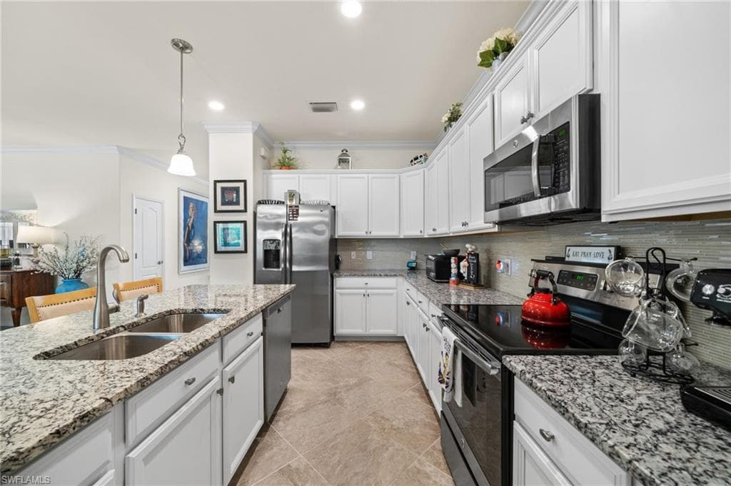 1570 Parnell Ct, Naples, FL 34113-11