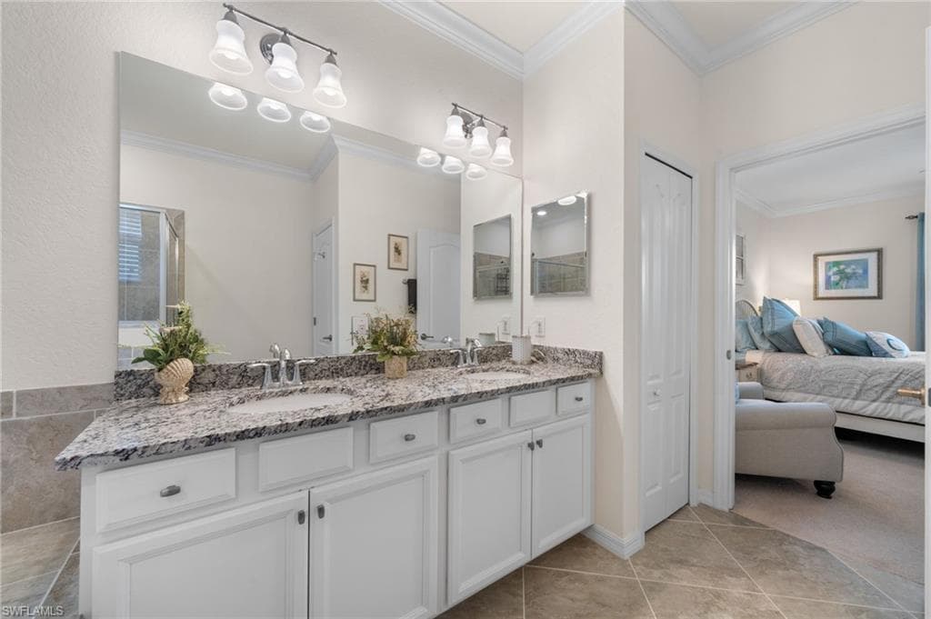 1570 Parnell Ct, Naples, FL 34113-14