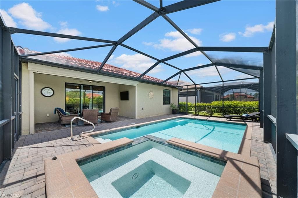 1570 Parnell Ct, Naples, FL 34113-22