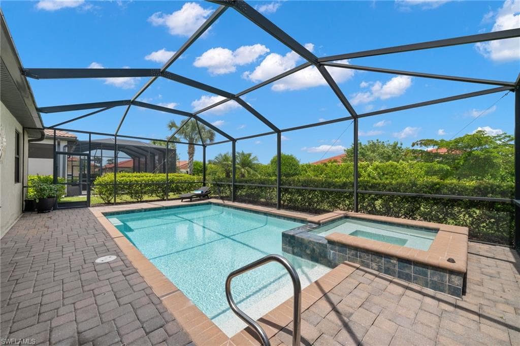 1570 Parnell Ct, Naples, FL 34113-24