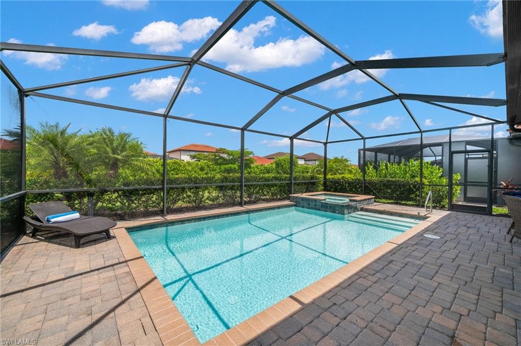 1570 Parnell Ct, Naples, FL 34113-25