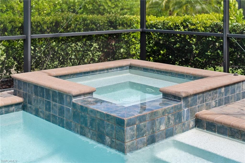 1570 Parnell Ct, Naples, FL 34113-26
