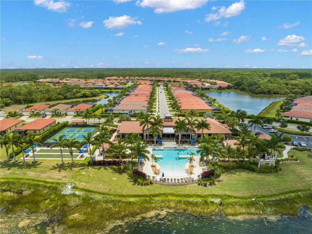 1570 Parnell Ct, Naples, FL 34113-29
