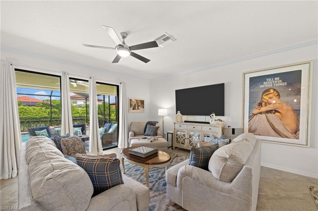 1570 Parnell Ct, Naples, FL 34113-3