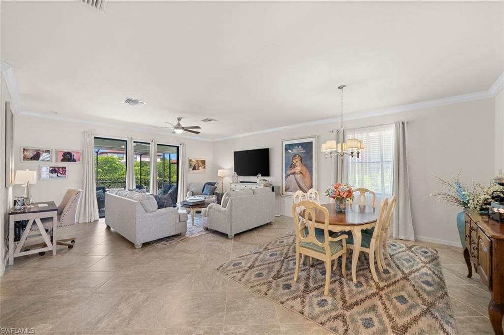1570 Parnell Ct, Naples, FL 34113-5