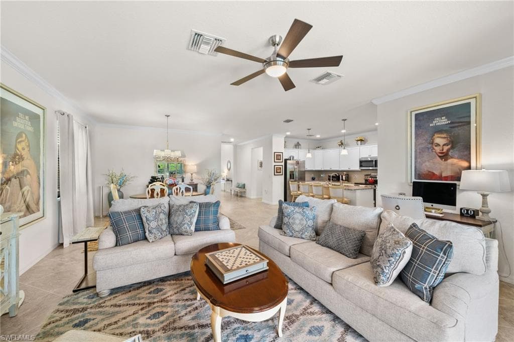 1570 Parnell Ct, Naples, FL 34113-6