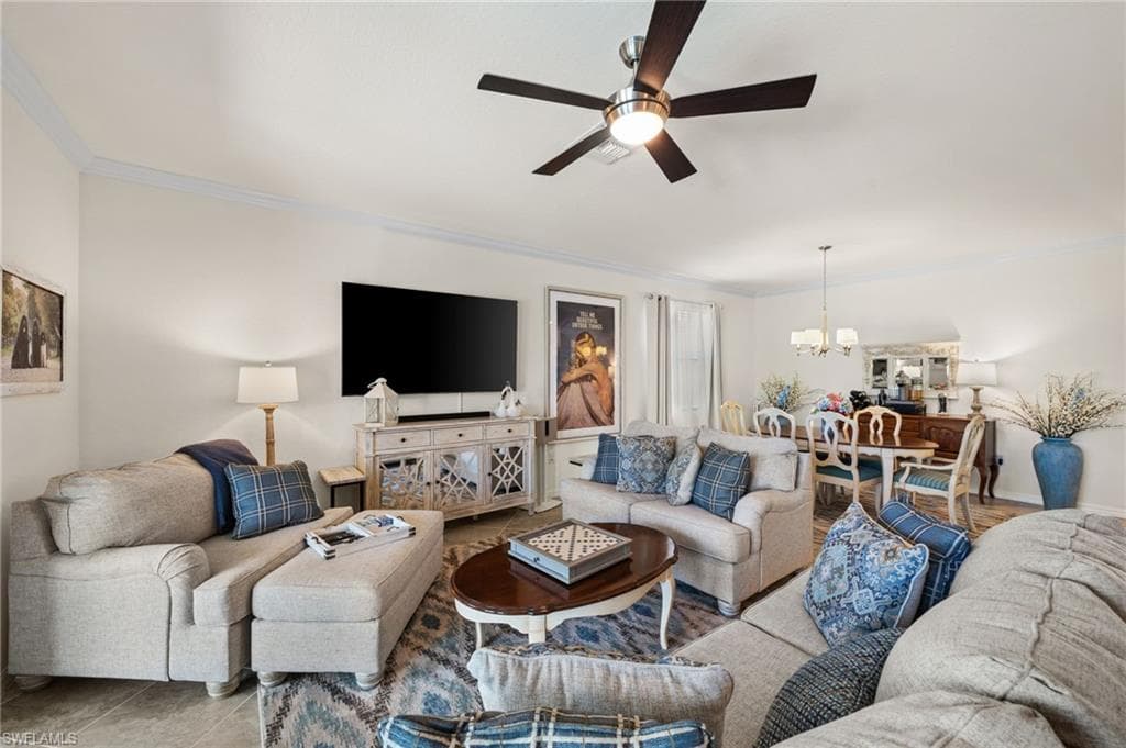 1570 Parnell Ct, Naples, FL 34113-7
