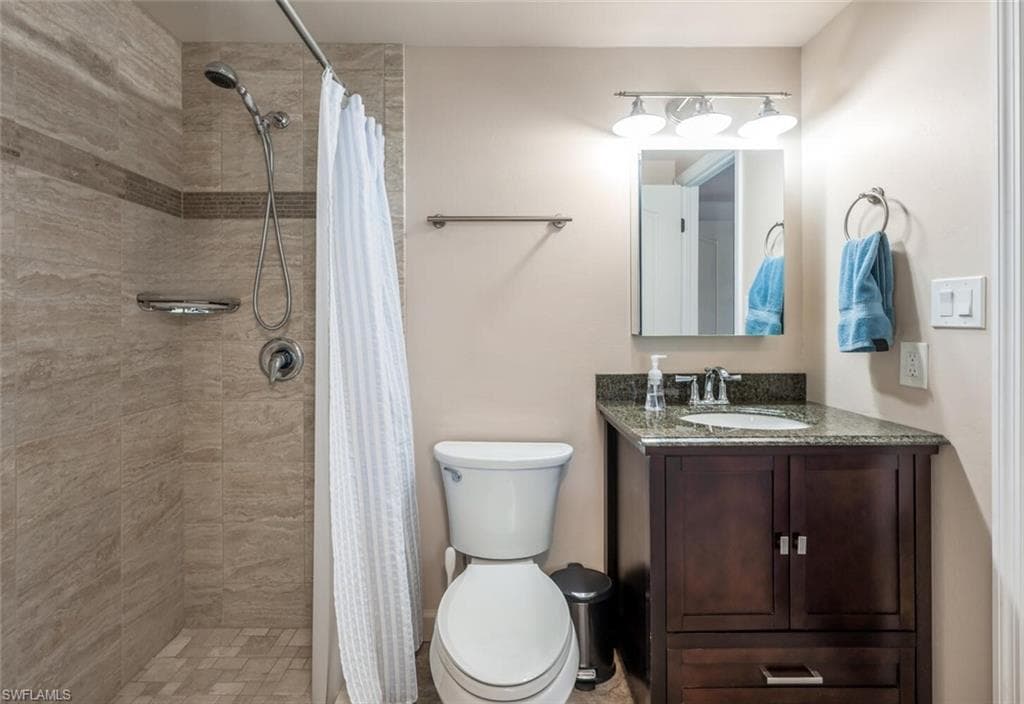 89 Pacific Way 89, Naples, FL 34104-21