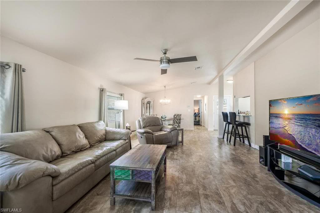 89 Pacific Way 89, Naples, FL 34104-6