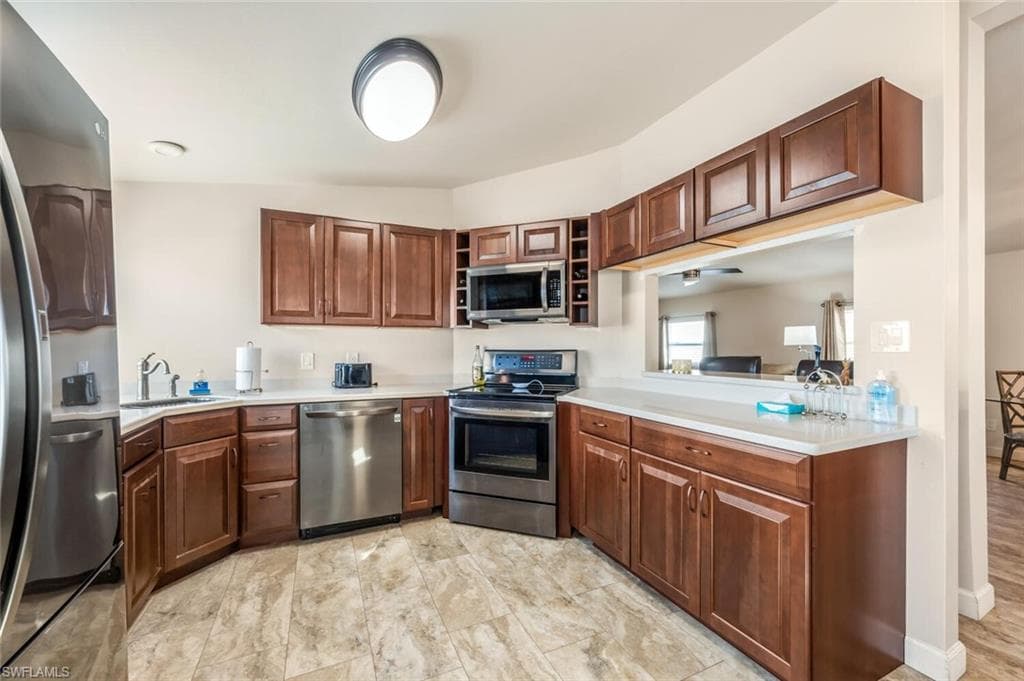 89 Pacific Way 89, Naples, FL 34104-8