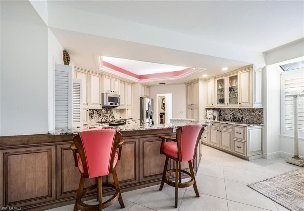 8420 Abbington Cir B25, Naples, FL 34108-10