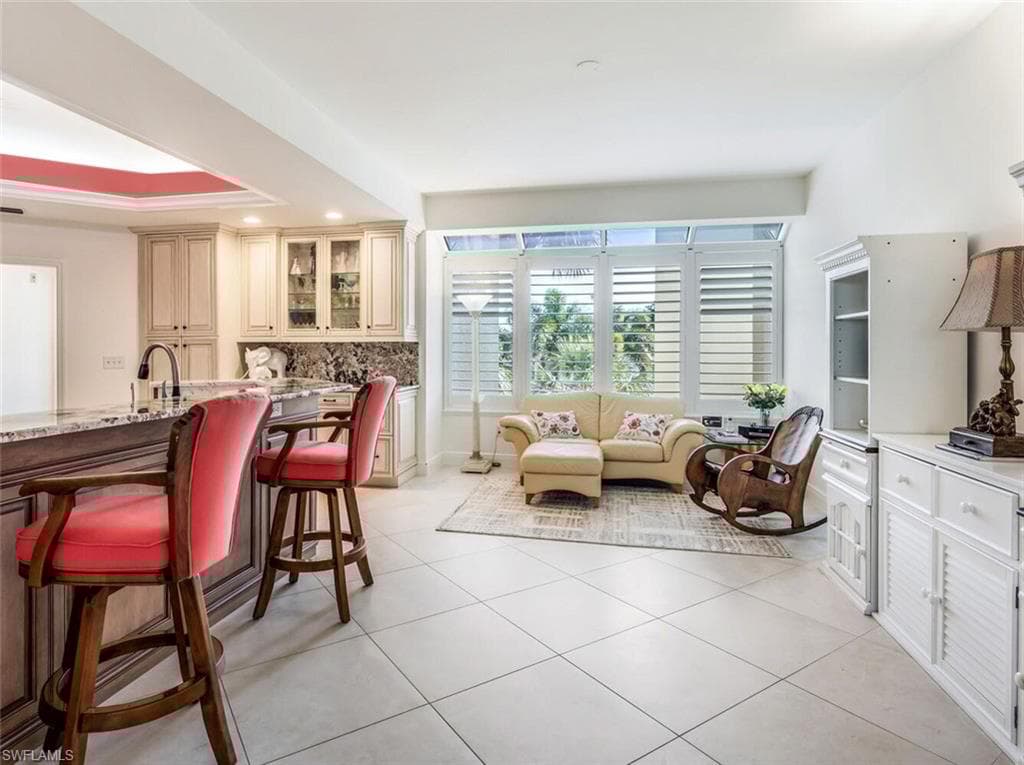 8420 Abbington Cir B25, Naples, FL 34108-13