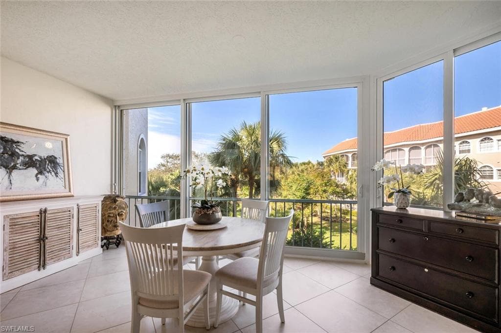 8420 Abbington Cir B25, Naples, FL 34108-1