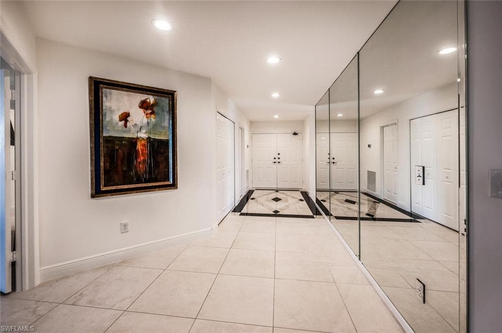 8420 Abbington Cir B25, Naples, FL 34108-22