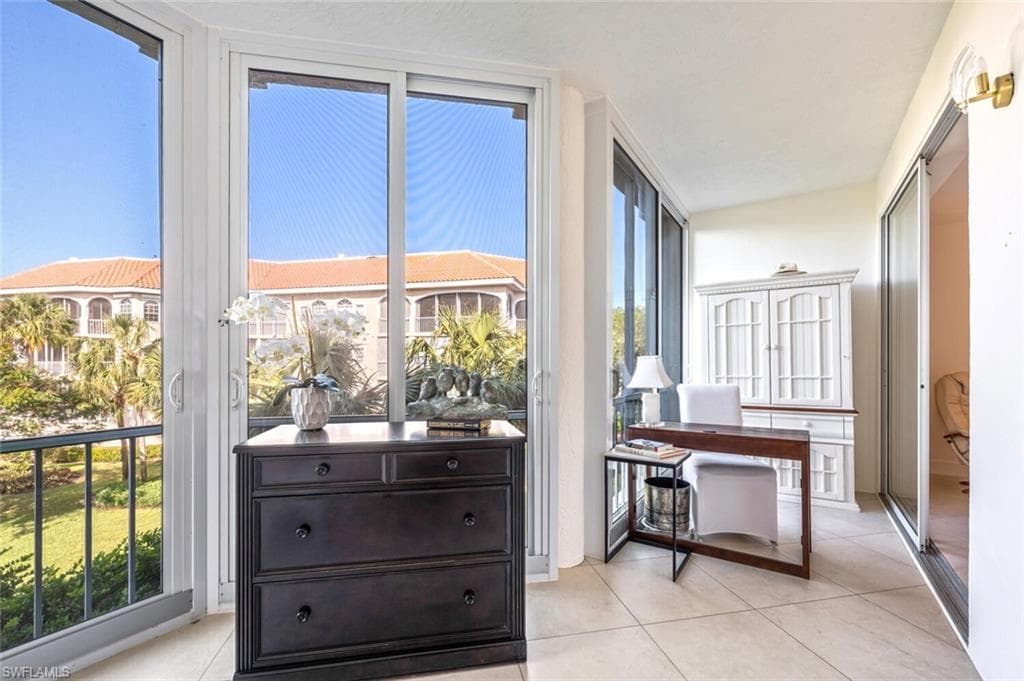 8420 Abbington Cir B25, Naples, FL 34108-24