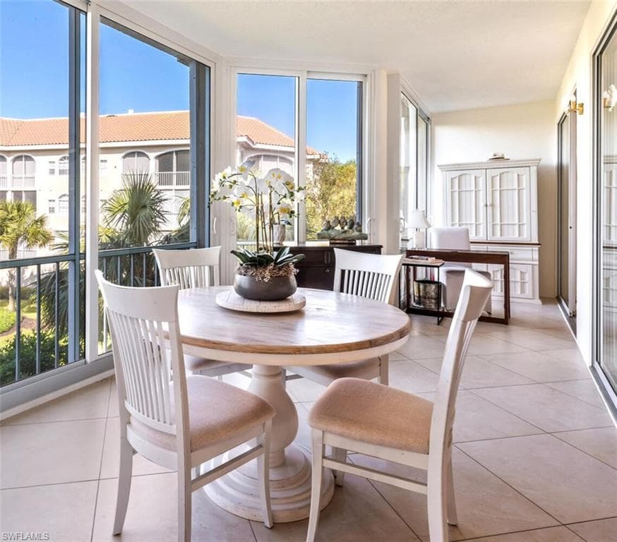 8420 Abbington Cir B25, Naples, FL 34108-26