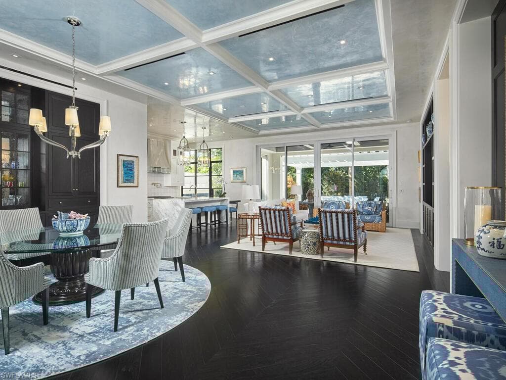 167 4th St N, Naples, FL 34102-13