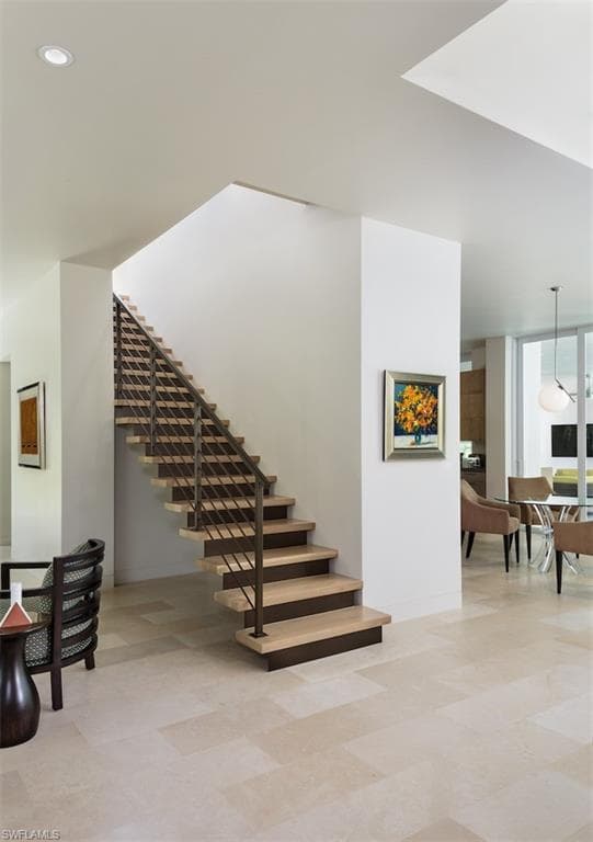 440 Spinnaker Dr, Naples, FL 34102-26