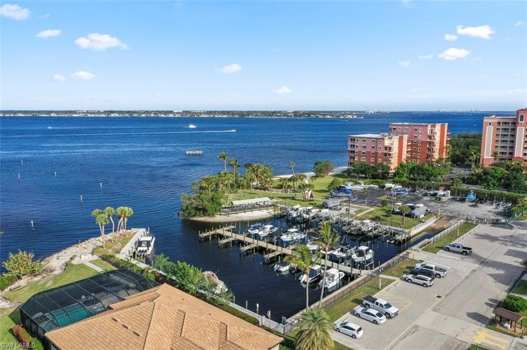 14370 Laguna Dr, Fort Myers, FL 33908-35